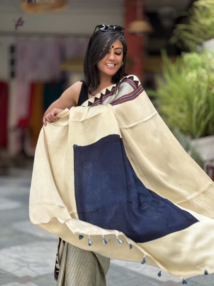 Image of OFF WHITE-INDIGO MODAL SILK AJRAKH BLOCK PRINT SARI