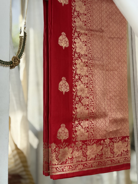 RED BANARASI HAND WOVEN PURE MASHRU SILK SARI