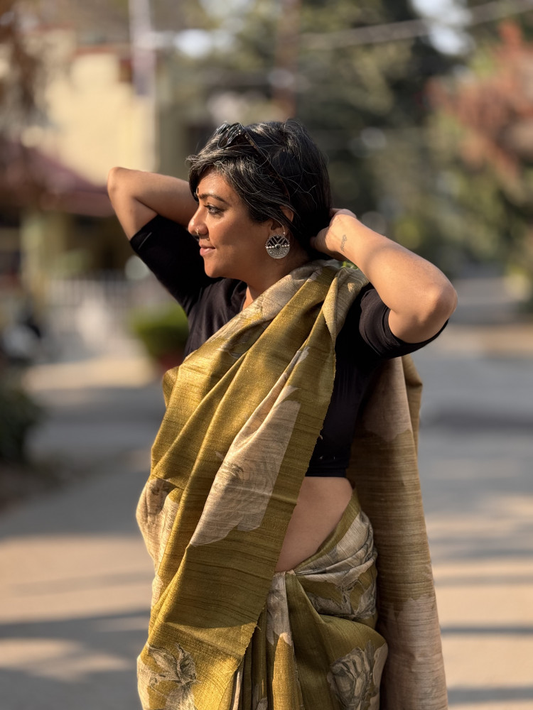 Image of OLIVE FLORAL PRINT TUSSAR SILK SARI