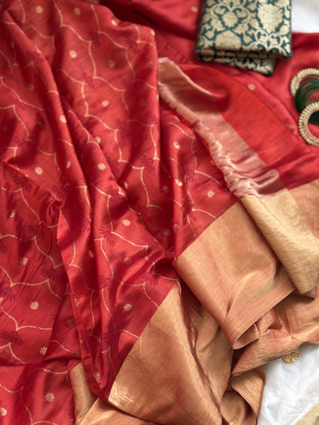 RUST-RED HAND WOVEN PURE SILK SARI