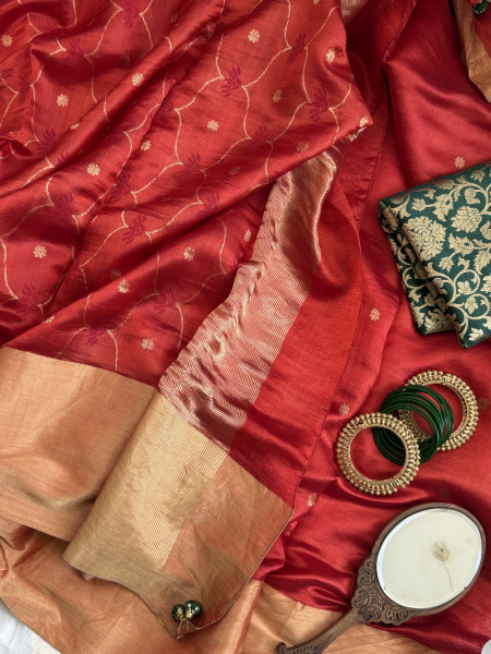 RUST-RED HAND WOVEN PURE SILK SARI