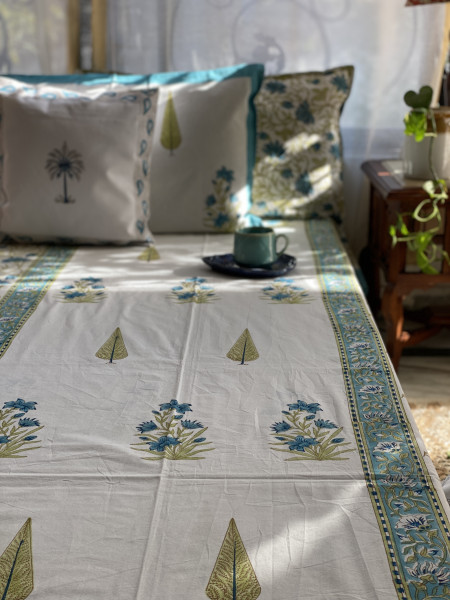 OFF WHITE-BLUE COTTON HAND BLOCK PRINT double BEDSHEET