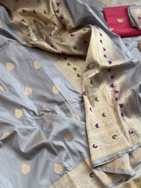 GREY BANARASI MEENAKARI HAND WOVEN PURE SILK SARI