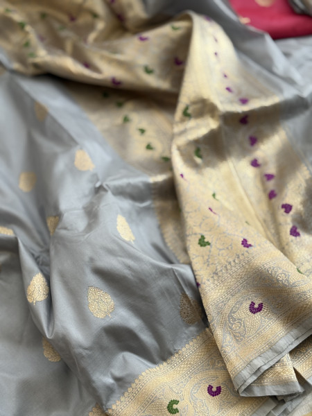 GREY BANARASI MEENAKARI HAND WOVEN PURE SILK SARI
