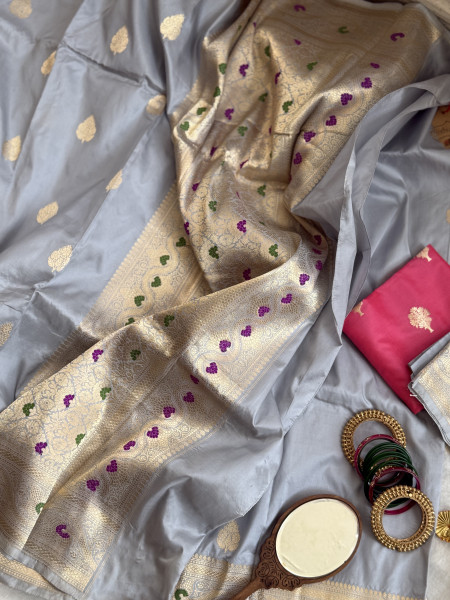 GREY BANARASI MEENAKARI HAND WOVEN PURE SILK SARI