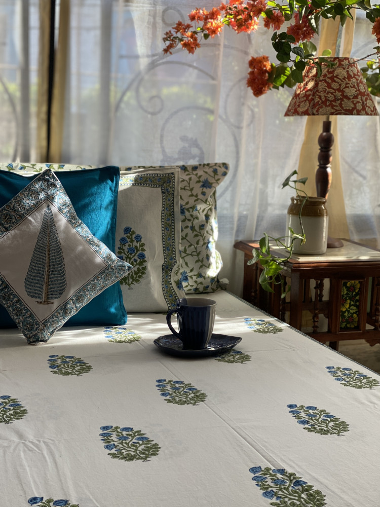 Image of OFF WHITE COTTON HAND BLOCK PRINT KING BEDSHEET