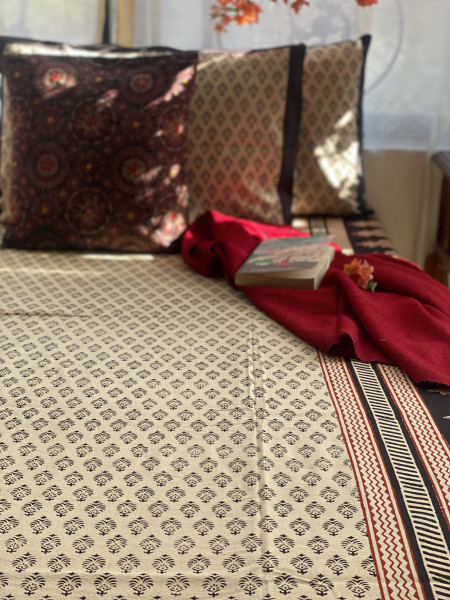 BEIGE COTTON "BAGH" HAND BLOCK PRINT DOUBLE BEDSHEET