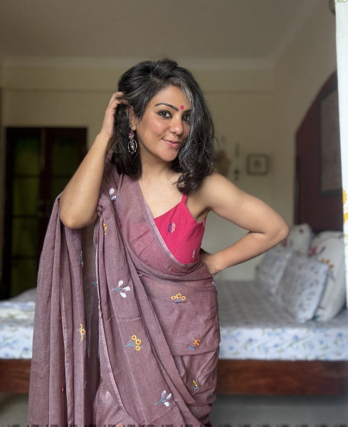 DUSTY TAUPE BROWN COTTON MULMUL EMBROIDERED SARI