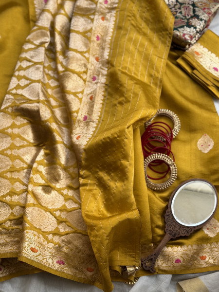 MUSTARD BANARASI MEENAKARI HAND WOVEN PURE SILK SARI