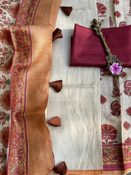 OFF WHITE-RED BLOCK PRINT TUSSAR SILK SARI