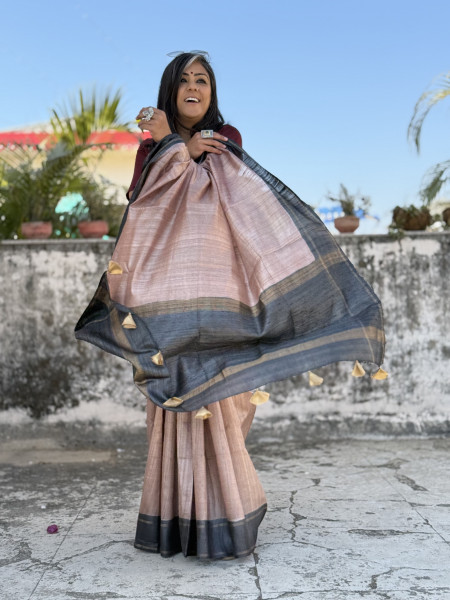 SALMON-CHARCOAL HAND WOVEN TUSSAR SILK SARI