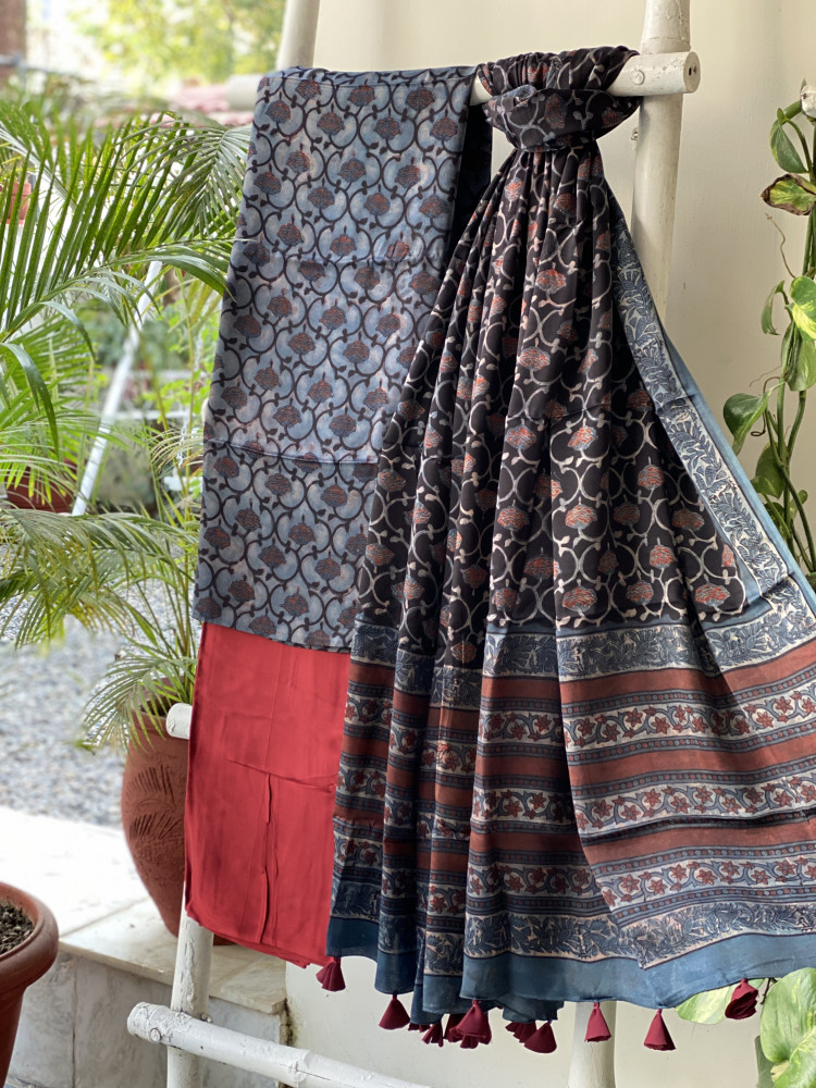 Image of INDIGO-BLACK AJRAKH MODAL SILK DUPATTA SET