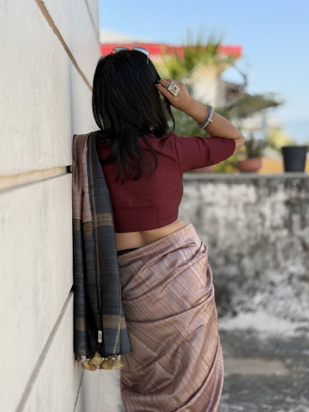 SALMON-CHARCOAL HAND WOVEN TUSSAR SILK SARI