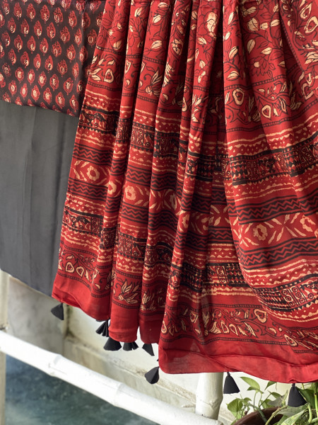 MAROON-BLACK AJRAKH MODAL SILK DUPATTA SET