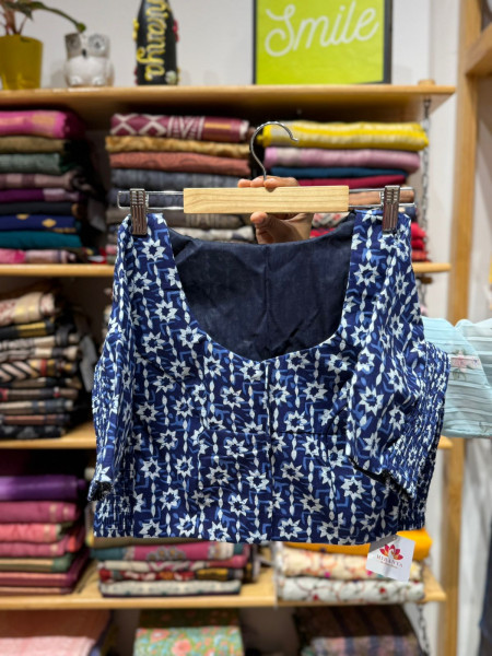 Stretchable Blouse - Size 36 to 38 - Blue