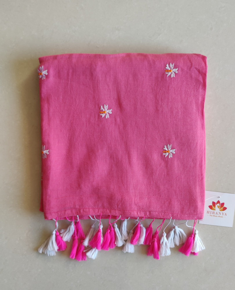 Image of Prajakta Embroidered Mul Saree - Pink
