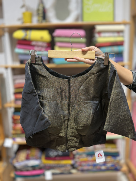 Tissue Zipper Free Size Padded Blouse- Black
