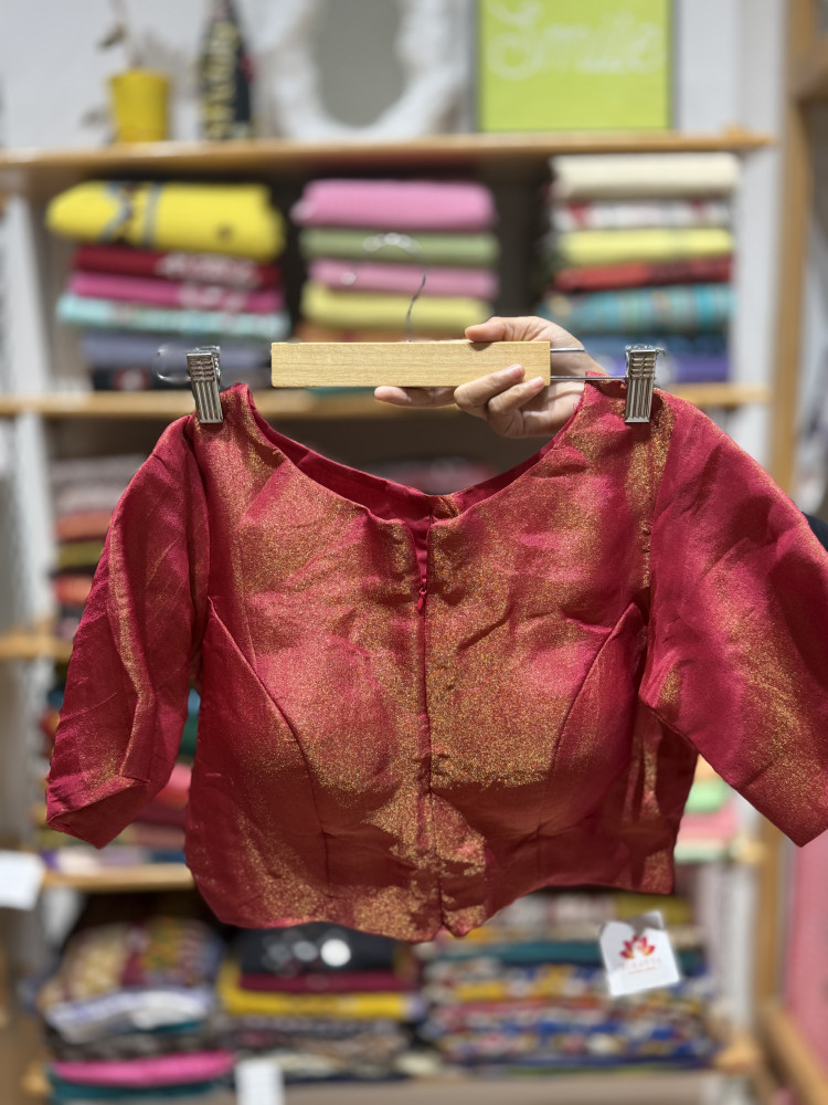 Image of Tissue Zipper Free Size Padded Blouse