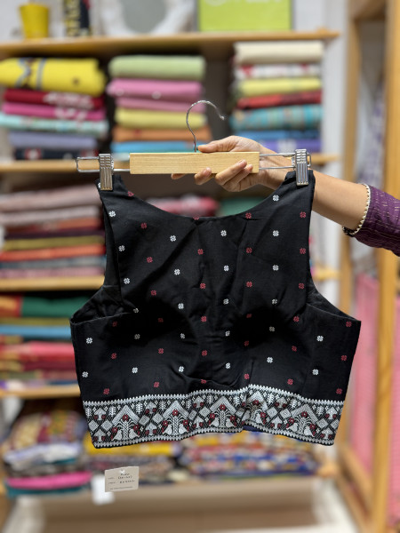 Polka Dots Mul Saree with Free Size Sleeveless Blouse