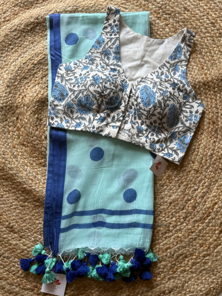 Polka Dots Mul Saree with Free Size Sleeveless Blouse