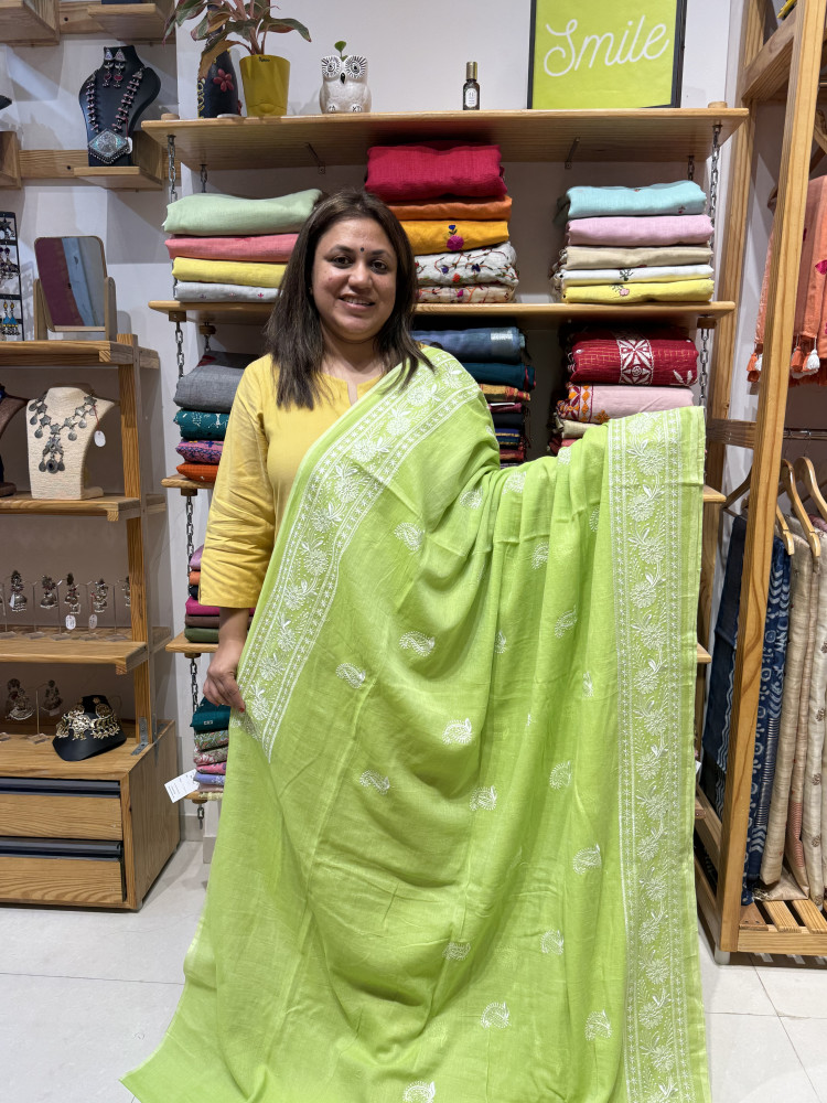 Image of Mul Chikankari saree - Green