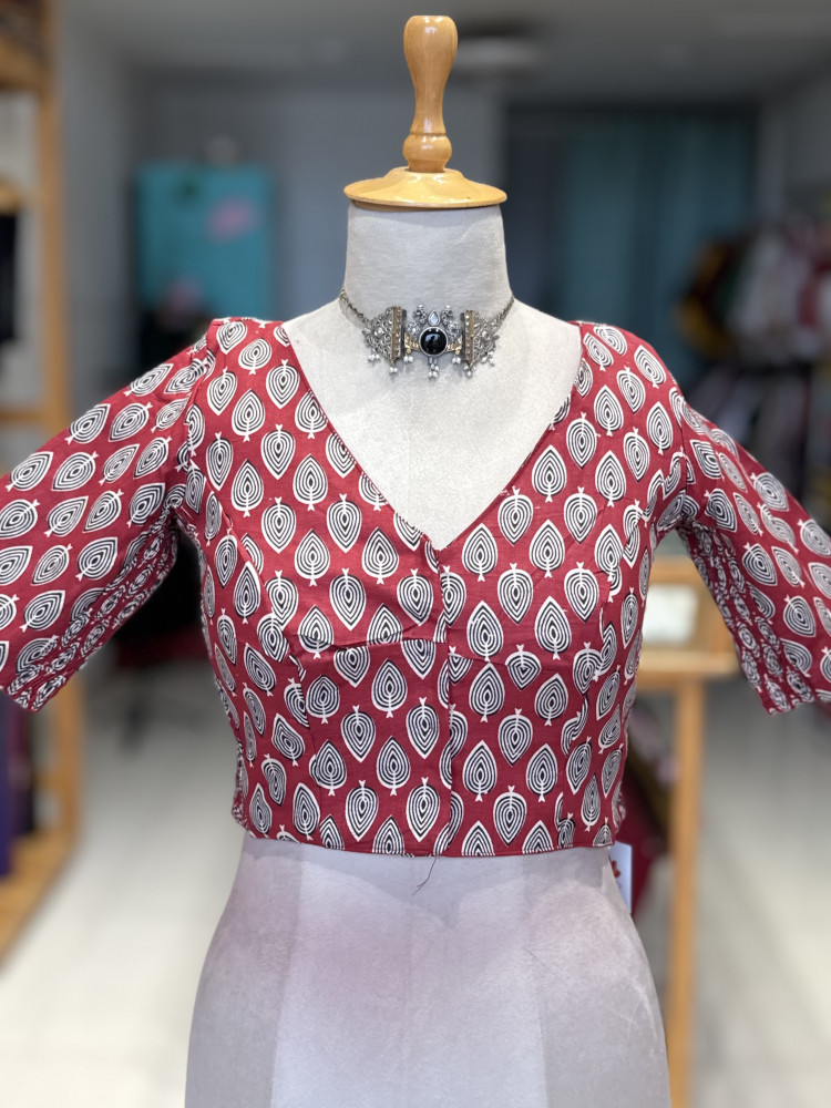 Image of Size 36- Printed Stretchable Blouse