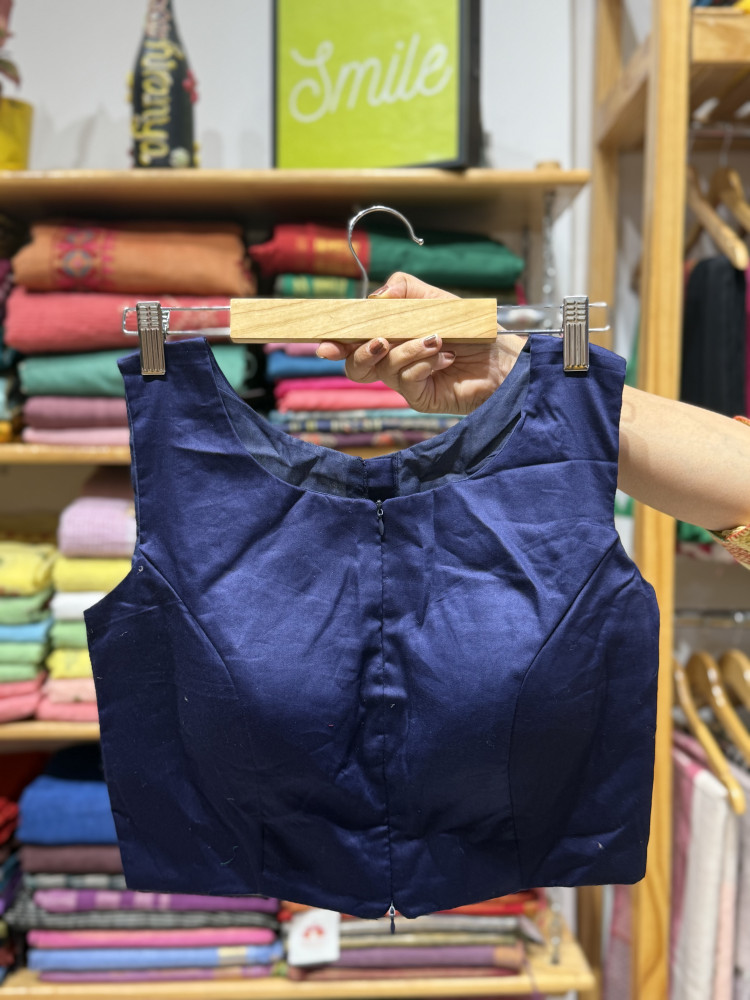 Image of Zipper Blouses with attached sleeves