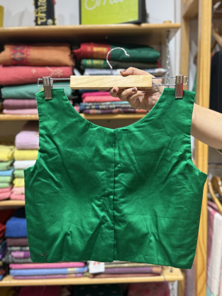 Zipper Blouses with attached sleeves