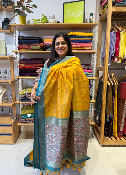 Semi Silk- Bandhani Print Patola Pallu