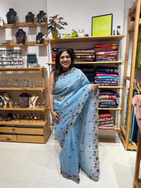Floral Border Crush Saree | Ice Blue