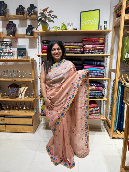 Floral Border Crush Saree | Peach