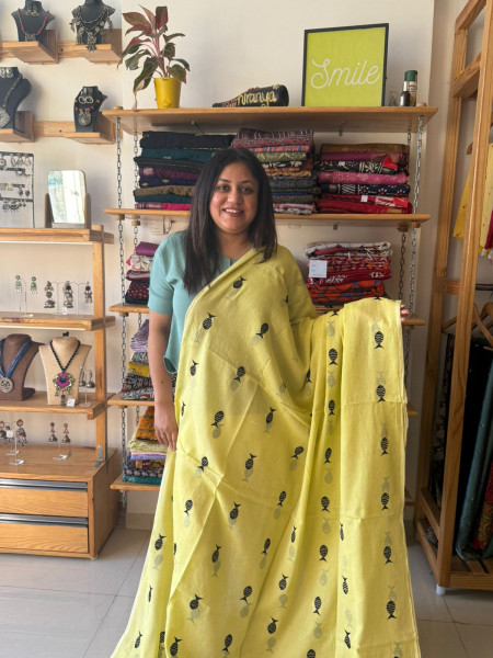 Fish Embroidery Saree with Halter Neck Blouse