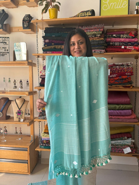 Mul Jamdani Saree with White Embroidered Blouse