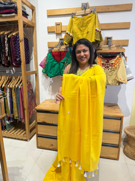 Yellow Mul Saree With Sunflower Embroidered Blouse - Making Time 15 Days