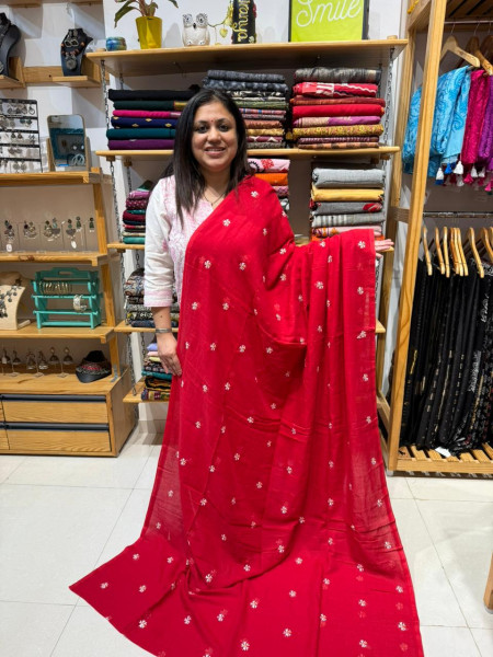 Prajakta Flower Saree in Mul Cotton with White Embroidered Blouse