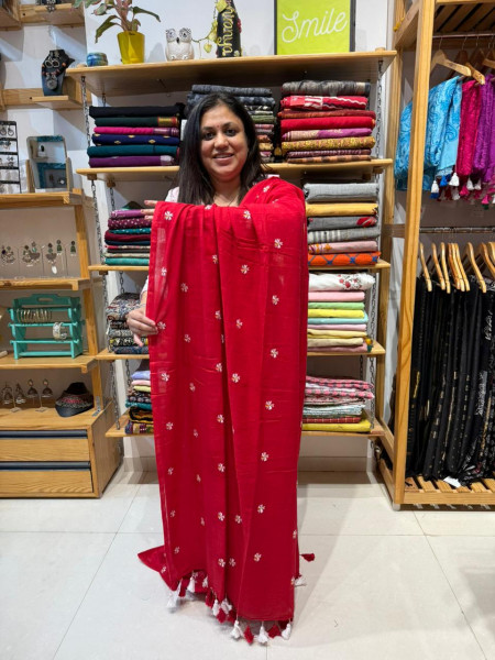 Prajakta Flower Saree in Mul Cotton with White Embroidered Blouse