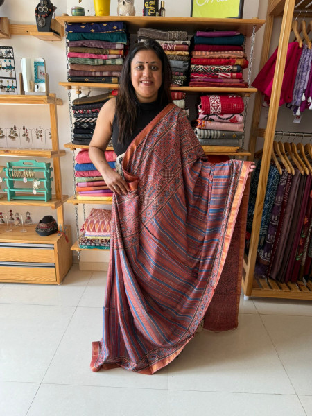 Polka Dots mustard Saree with sleeveless Blouse