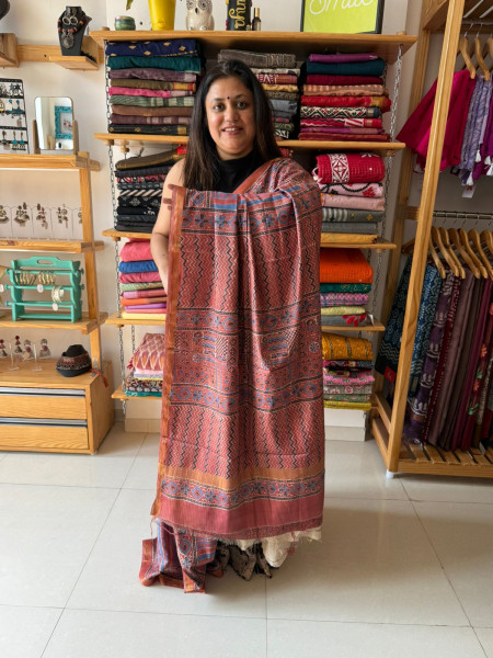 Polka Dots mustard Saree with sleeveless Blouse