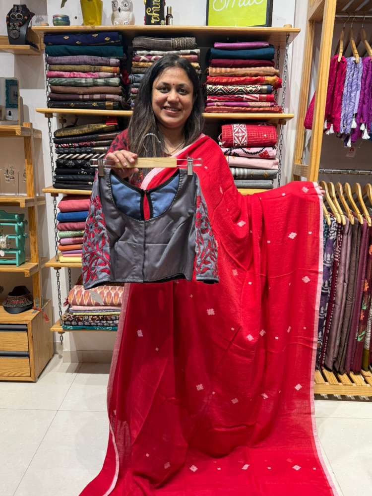 Image of Jamdani Red Saree with Kantha Stitch Grey Blouse