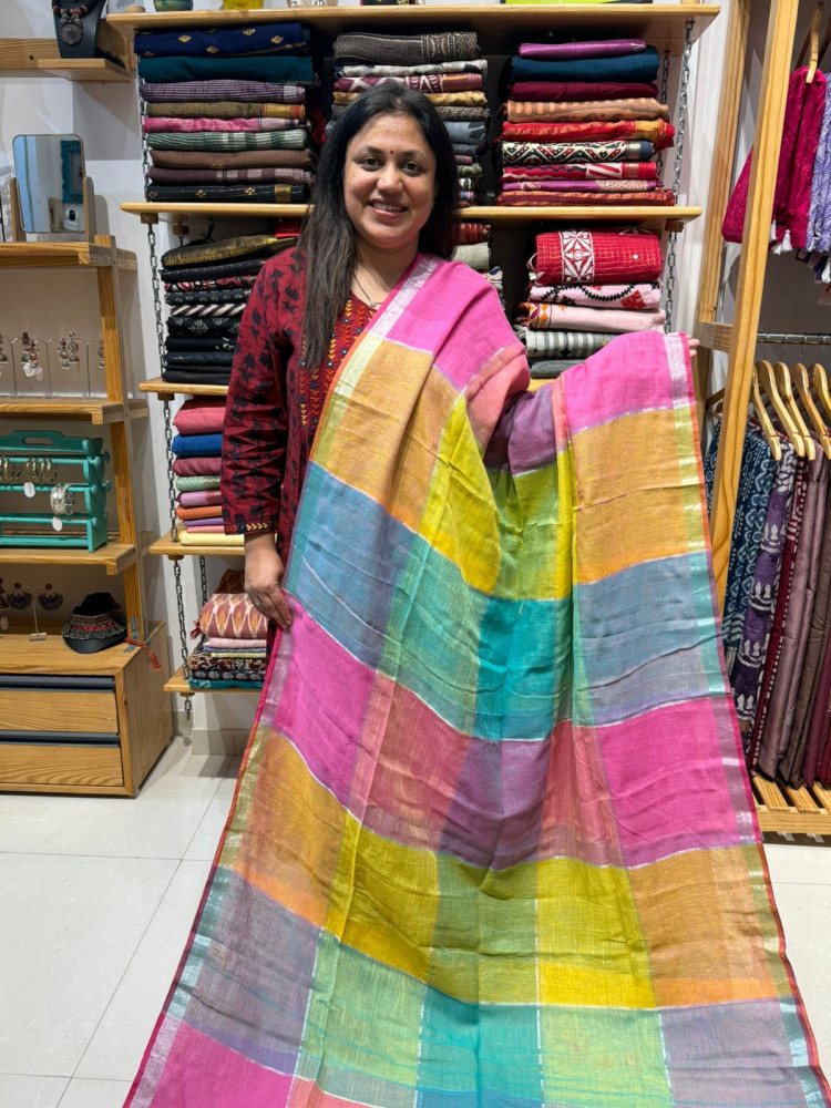 Image of Linen Cotton Checkered Saree