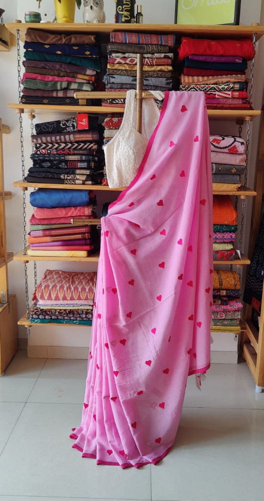 Image of Big Hearts Embroidered Mul Cotton Saree -PINK