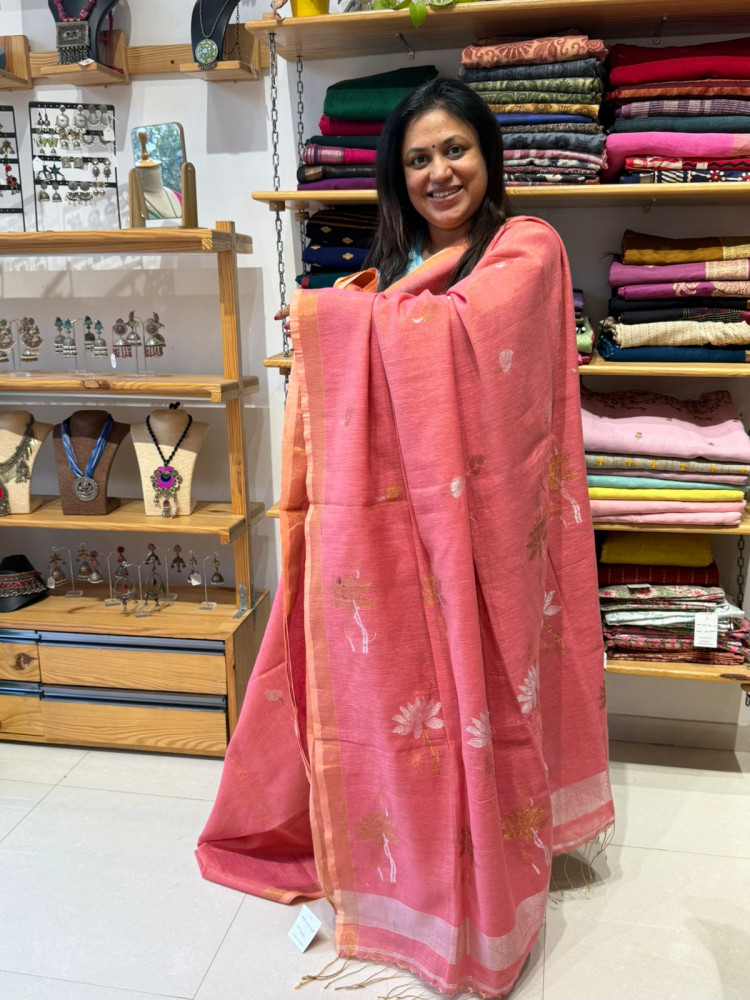Image of Linen Tissue Saree - Peach