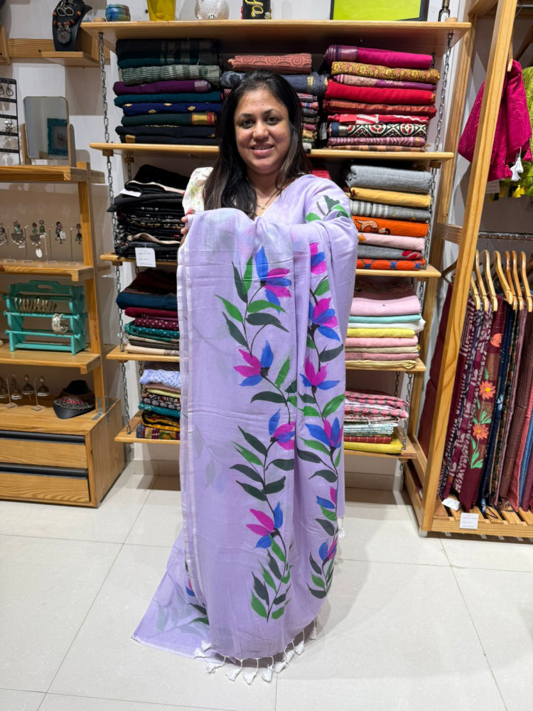 Image of Handpainted Mul Cotton Saree - LILAC