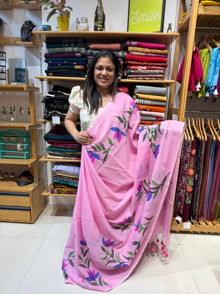 Image of Handpainted Mul Cotton Saree - PINK