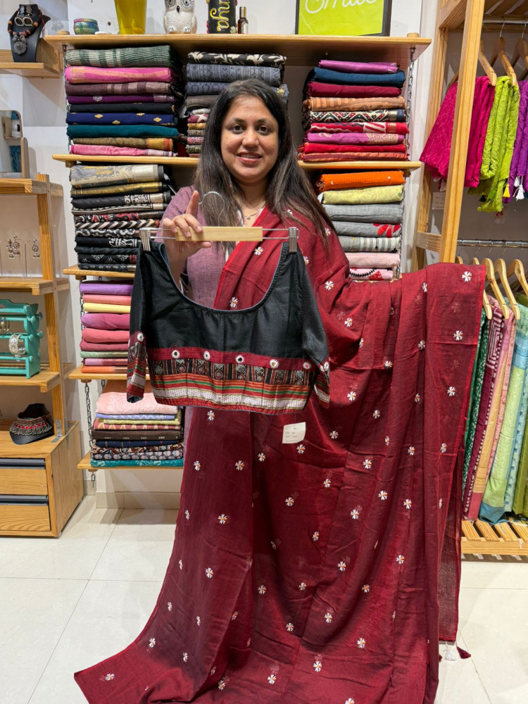 Image of Parijat Mul Saree with KHUN Blouse size 38
