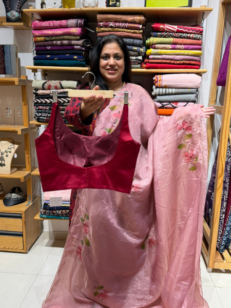 Crush Organza Saree with Free Size sleeveless blouse