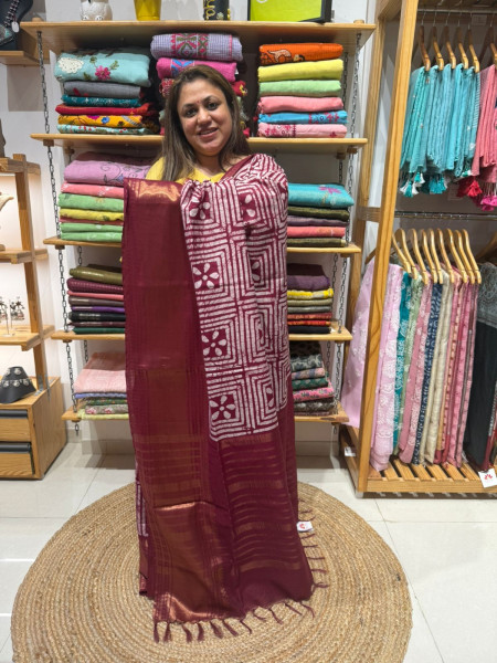 Blended Cotton Batik Saree Red