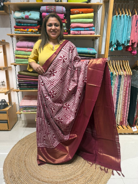 Blended Cotton Batik Saree Red