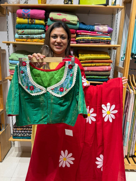 Sunflower Handpainted Mul saree with Green Embroidered Collar Blouse