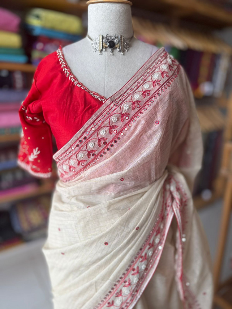 Image of Zari Checks Cotton Saree with Pearl work